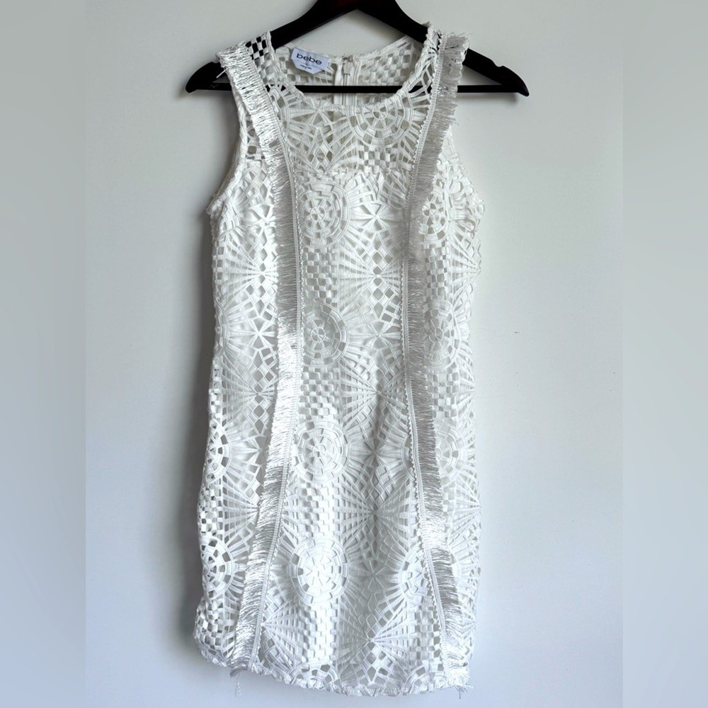 Bebe White Geometric Crochet Fringe Mini Dress Boho Bridal Cocktail Sleeveless